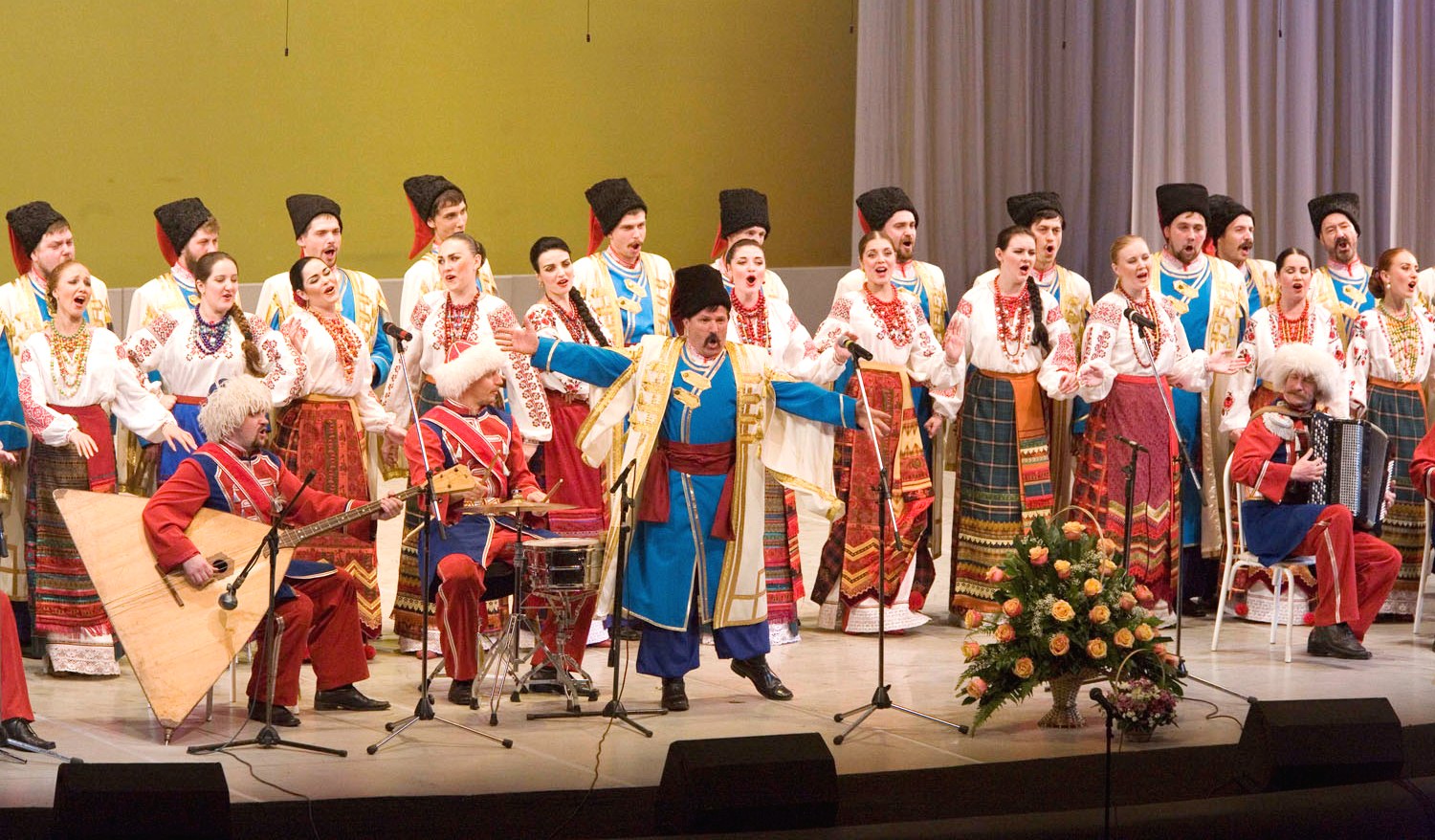 Государственный казачий хор. Группа Кубанский казачий хор. Кубанский государственный хор казачий. Кубанский народный казачий хор. Кубанский казачий хор Краснодар.